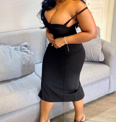 Summer jones in elegant black evening dress.