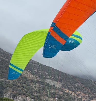 SAFE and Glide groundhandling front of mountain