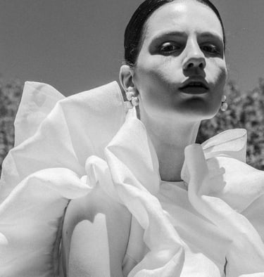 Retrato de una modelo con vestido de novia de Vals