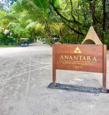 Anantara Kihavah Maldives sign