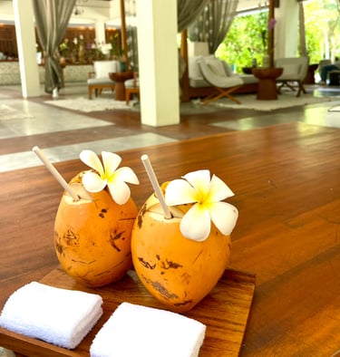 Four Seasons Landaa Giraavaru Maldives welcome drink