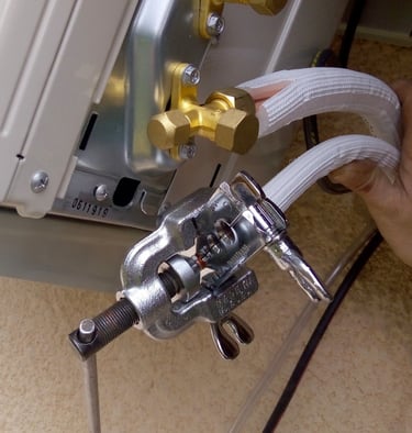 Flaring of an air conditioning connection.