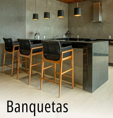Móveis assentos: banqueta alto padrão feitas em alumínio, madeira, corda náutica, fibra sintética