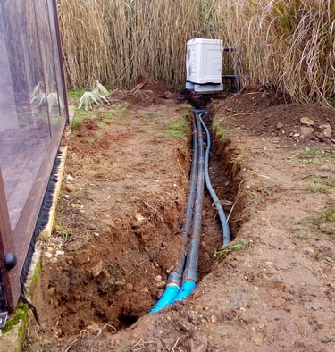 Pompe à chaleur avec liaisons souterraine