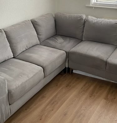 Nettoyage professionnel de canapé d'angle gris velours à Gaillac par NetT Toulouse