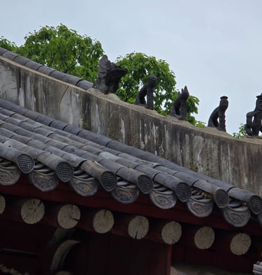 Japsang (animal shaped roof ornaments)