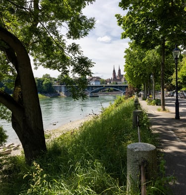 Blick über den Rhein zum Basler Münster – Beispielbild aus dem Allrounder Fotokurs Basel.