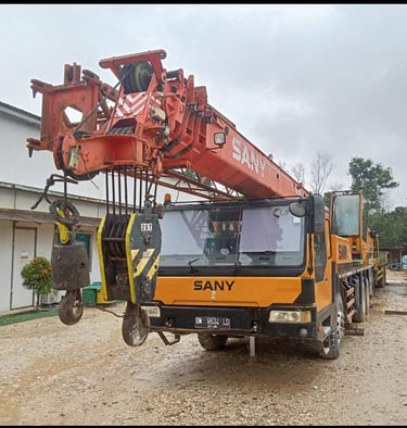 crane-25-ton untuk kontruksi