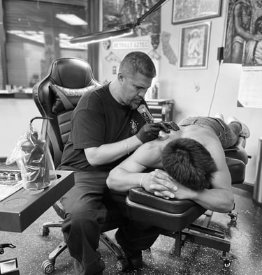 Artista Cruz Castellanos Detroit Aztec Tattoo Leon Guanajuato