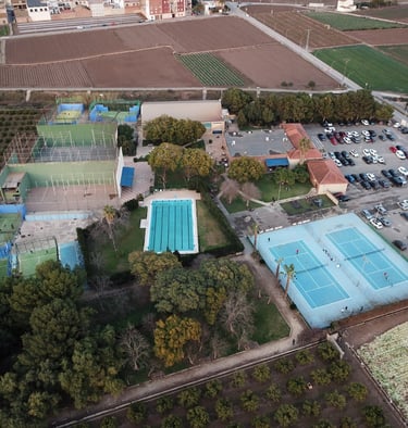 Imagen de dron del Club valenciano de natación, Carpesa, valencia