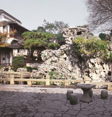 Mountain Villa with Embracing Beauty