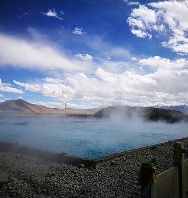 Dezong Hot Spring Resort, Tibet
