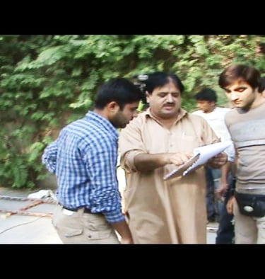 Naghman Saleem During Shoot Of Kafra With Father ,Writer ,Director Saleem Murad