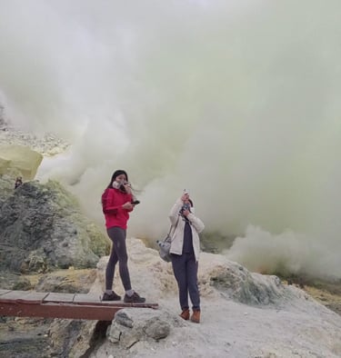 Pick you up Surabaya airport, then to Bromo, then Tumpak sewu waterfall, then Ijen blue fire