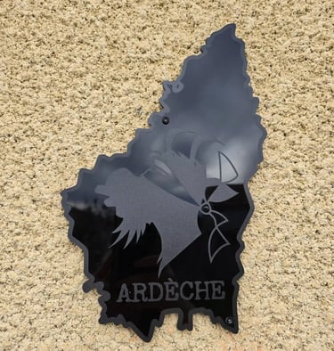 plaque noir en forme du département de l'Ardèche