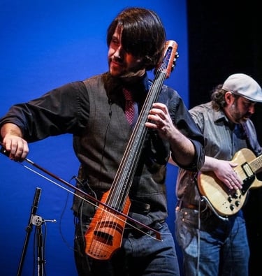 Wytold performs with Jerry Tolk