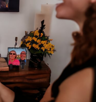 Peronsalised photo slate in a lounge