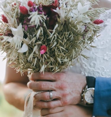 bouquet marié décoration mariage par Artisan Fleuriste Ergué-Gabéric proche de Quimper