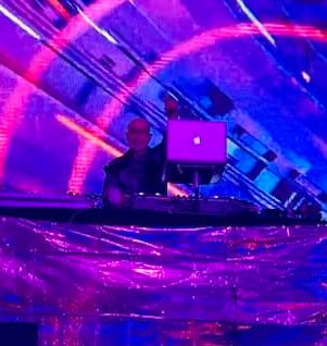 Distro Night Club DJ Payback