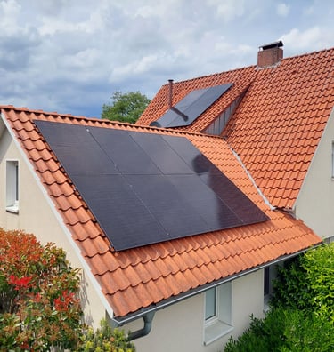 Photovoltaikanlage auf Mietshaus in Vechta installiert von Karlin Elektrotechnik