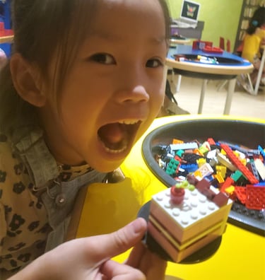Building a LEGO cake