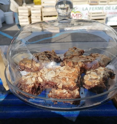 cloche utilisé marchés gateau framboise chocolats