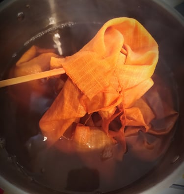 bain de teinture et de plantes tinctoriales