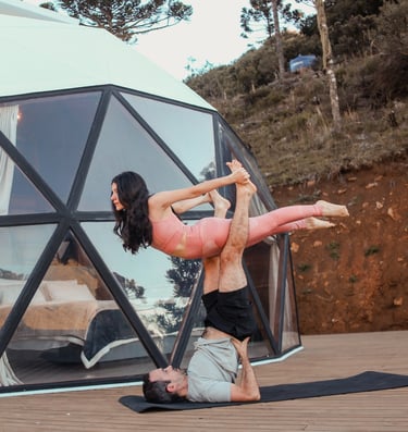 Acroyoga domo