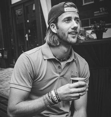Onze barista met altijd tijd voor koffie sipke hager Peppie & Koffie Foodtruck Groningen