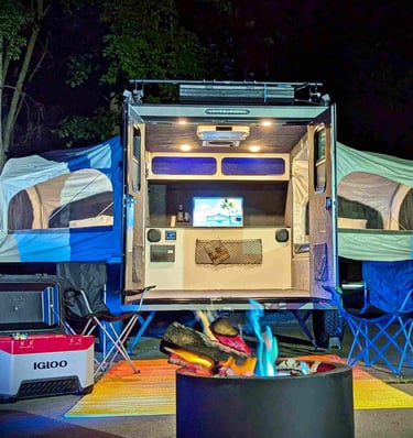 Mini Toy Hauler Rental: Intech Flyer Explore - Akron, Ohio