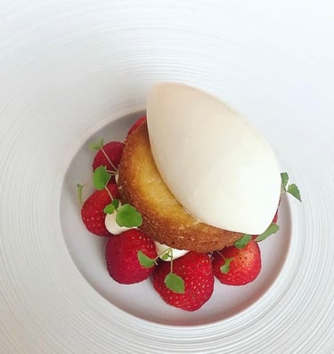 Dessert gastronomique cheesecake fraise Ajaccio Corse Chef