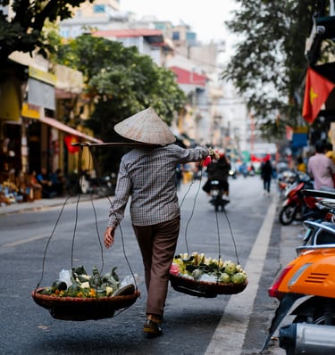 Hanoi, uliczny sprzedawca owoców