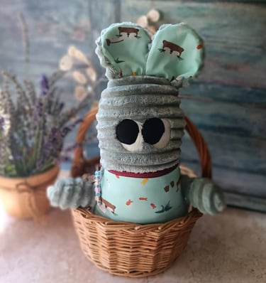 Croque-soucis artisanal en tissu cousu main, petit compagnon pour apaiser les peurs et les soucis de