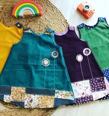 4 robes trapèzes pour enfant
