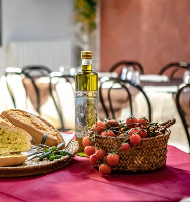 tavola apparecchiata in un agriturismo