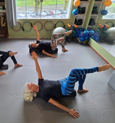 Aula pilates com alunas