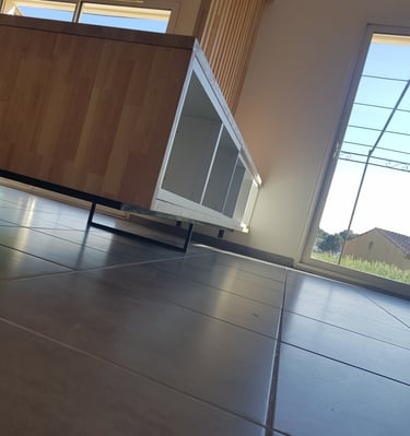 Meuble TV effet suspendu sur mesure