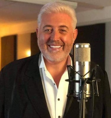 Anthony Stuart Lloyd - Opera, West End & Crossover Vocalist