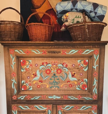 Upcycling meuble ancien peinture bohème sur bois par Marie Hardy chez particulier déco intérieure