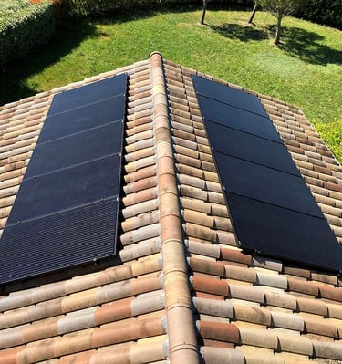 Installation de panneaux photovoltaïques réalisée par la société ALSUN ENERGY