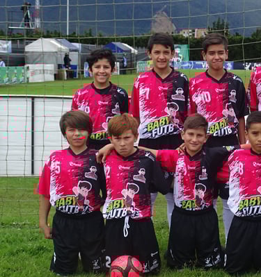 FUTBOL SIMON HERRERA DEFENSA CENTRAL. CONTENCION. LATERAL