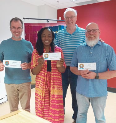 Photo de groupe avec les lauréats Méritas au Toastmasters Vallée-du-Richelieu. 3