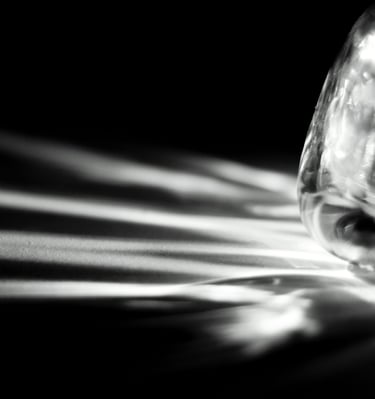 a diamond cut diamond shaped diamond in a black and white photo