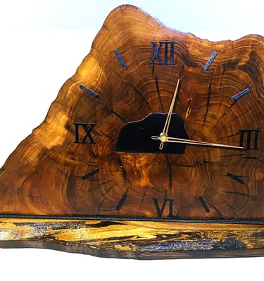 Edged wooden slab clock for table or shelf.