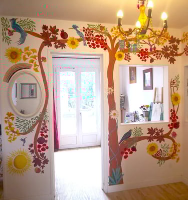 Fresque arbre de vie peint sur mur salon déco intérieure Marie Hardy Mondeville Calvados Normandie