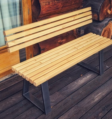 Banc extérieur en mélèze massif et métal brut