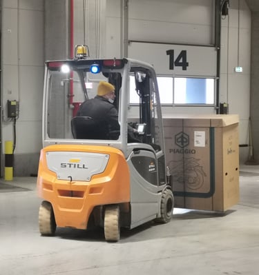 Depozitare auto moto - motociclete Storage Logsitics