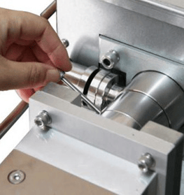 Lens Cleaning Device for OES Lynx Test and Measurement