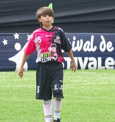 FUTBOL SIMON HERRERA DEFENSA CENTRAL. CONTENCION. LATERAL
