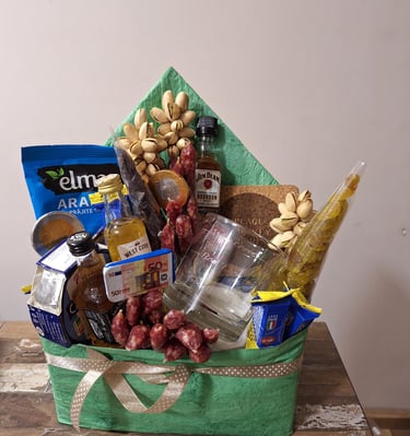 Maisto puokštė su graviruota stikline. Panevėžys. Originali dovana